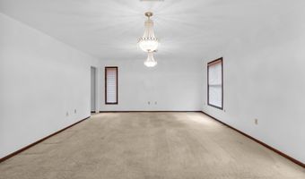 3908 SHORT HILL Dr, Allentown, PA 18104