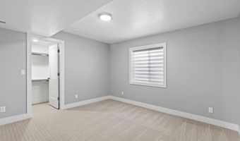 6147 Beacon Ln, Chubbuck, ID 83202