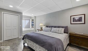17 Patriot Dr, Cody, WY 82414