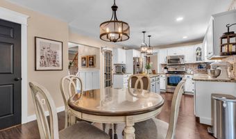 382 Wheaton Ave, Bayville, NJ 08721