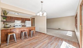 1088 Whitney Dr, Apple Valley, MN 55124