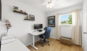 522 Mackey Ave, Belford, NJ 07718