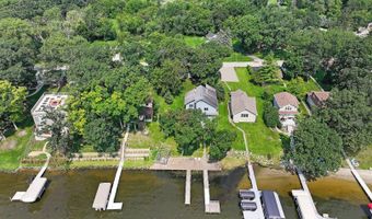 42385 N Woodbine Ave, Antioch, IL 60002