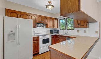 956 Maiden St, Abingdon, VA 24210