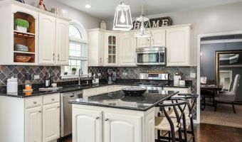 3741 Persimmon Dr, Algonquin, IL 60102