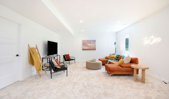 1600 Marina Cove Dr, Polk City, IA 50226