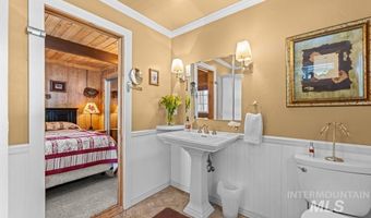 9788 Brian Way, Cascade, ID 83611