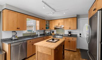 1486 Washington St, Bath, ME 04530