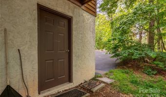 2 Oak Grove Rd, Arden, NC 28704