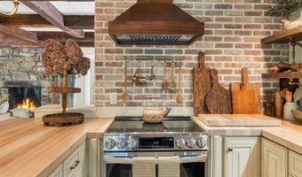 20 Hicks Rd, Belmont, NH 03220