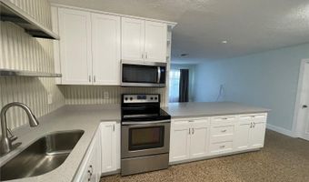 521 FAIRFAX Ln, Apollo Beach, FL 33572