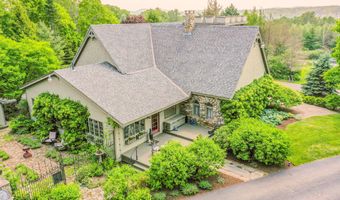 48 Old Searsport Ave, Belfast, ME 04915