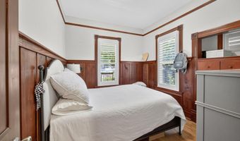 237 B St, Ashland, OR 97520
