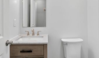 3 N Chestnut Hill Rd, Albany, NY 12211