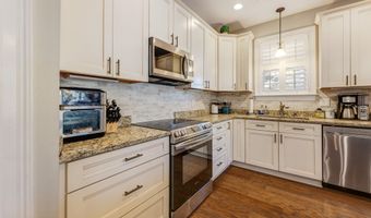 39 Downing Dr, Beaufort, SC 29907