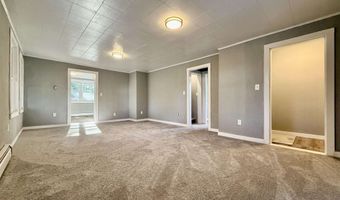 29 Fordway St, Derry, NH 03038