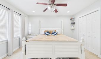 33 STEPHANIE Dr, Bear, DE 19701