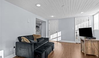 27 Ferncliff Ave, North Providence, RI 02911