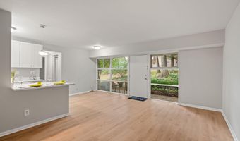 4367 AMERICANA Drive Unit F 104 F 104, Annandale, VA 22003