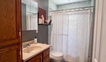 25 S Valley Rd, Bayonne, NJ 07035