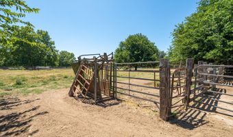 21169 Shelly Ln, Anderson, CA 96007