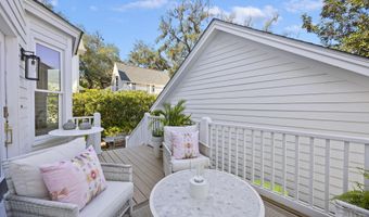 107 Bryan Dr, Beaufort, SC 29902