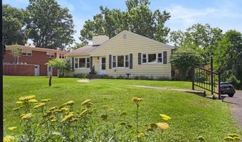 222 NE Stonewall Hts, Abingdon, VA 24210