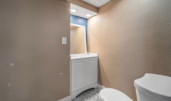 611 Court St, Adel, IA 50003