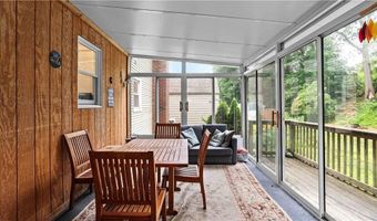 74 Algonquin Rd, East Providence, RI 02916