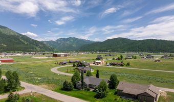 216 COLUMBINE St, Alpine, WY 83128