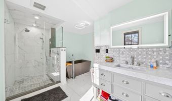12 Fernwood Rd, Billerica, MA 01821
