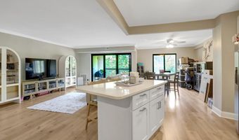 205 YOAKUM Pkwy 314, Alexandria, VA 22304