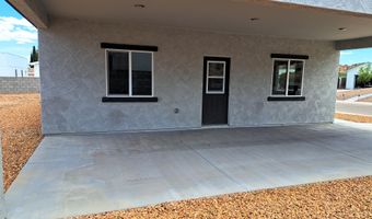 692 W Coachline Ln, Benson, AZ 85602