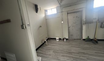 49 E Fullerton Ave, Addison, IL 60101