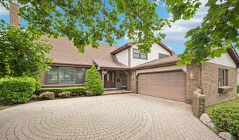 2425 N Drury Ln, Arlington Heights, IL 60004
