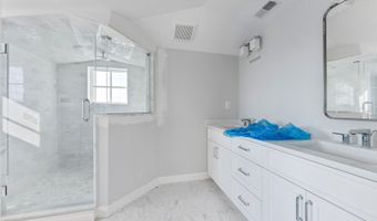 805 21st St, Avalon, NJ 08202