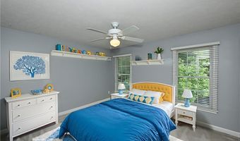 990 WHISPERWOOD Ln, Aurora, OH 44202