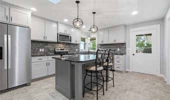 17341 N 158th St, Basehor, KS 66007