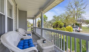 14 Dolan Ave, Aberdeen, NJ 07747