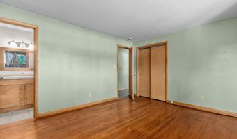 2570 PALISADES Ln, Appleton, WI 54915