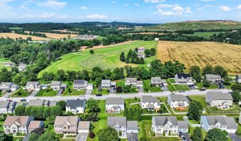65 ANGELA Ln, York, PA 17402