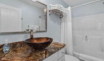 17 Highwoods Dr 16 and 17, Bartlett, NH 03812