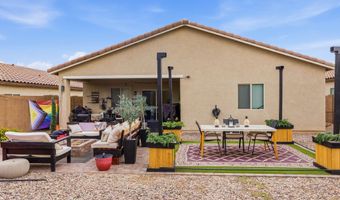 202 W SEVEN SEAS Dr, Casa Grande, AZ 85122