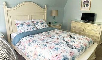 18 Wayman Ln, Bar Harbor, ME 04609