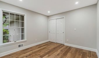 22 Smoke Rise Ln, Bedminster, NJ 07921