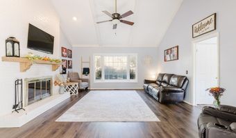 208 Edgewood Dr, Americus, GA 31709