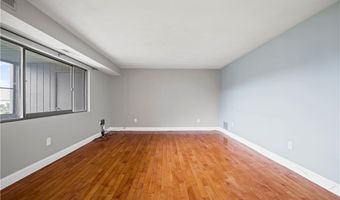 196 Old River Rd 5F, Lincoln, RI 02865