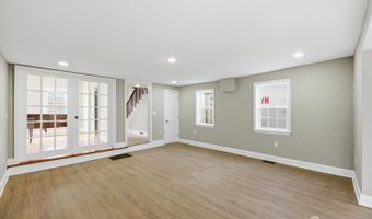 47 Church St, Allentown, NJ 08501