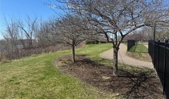 11474 W Laketowne Dr, Albertville, MN 55301