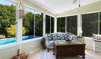 43 Academy Ave, Bristol, RI 02809
